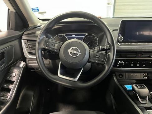 Used 2024 Nissan Rogue S FWD image 22
