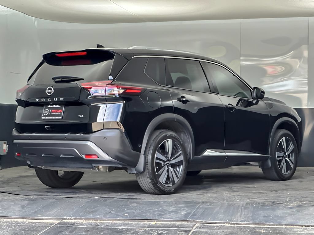 Used 2023 Nissan Rogue SL w/ SL Premium Package FWD image 3