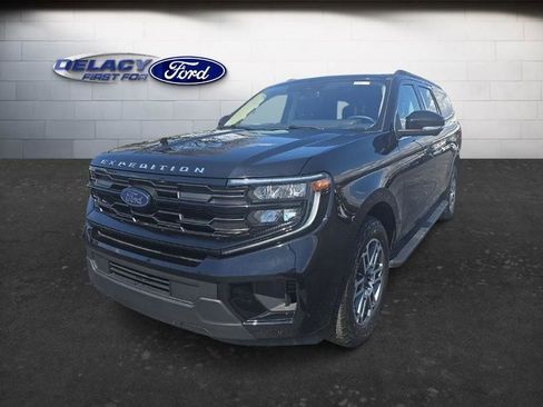 Used 2025 Ford Expedition Max Active AWD/4WD image 1