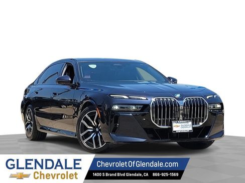 Used 2024 BMW 740i RWD image 1