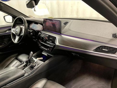 Used 2022 BMW M550i xDrive w/ Executive Package AWD/4WD image 14