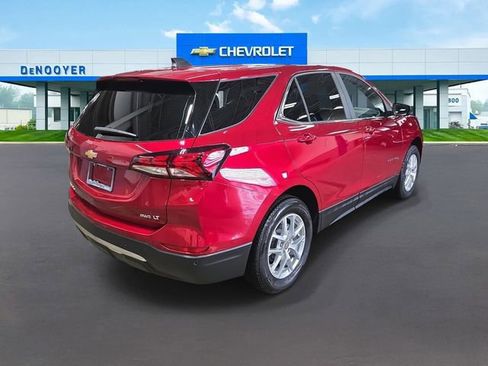 Used 2024 Chevrolet Equinox LT image 7