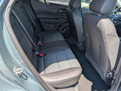 New 2026 Chevrolet Trax LT w/ LT Convenience Package FWD image 7