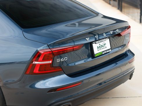 Used 2020 Volvo S60 T6 Momentum w/ Protection Package AWD/4WD image 51