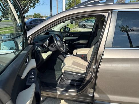 Used 2021 Subaru Ascent Premium w/ Convenience Package AWD/4WD image 9