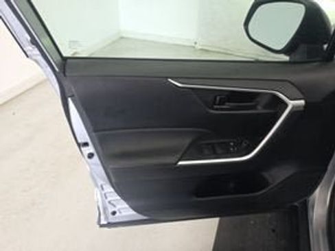 Used 2024 Toyota RAV4 LE FWD image 7