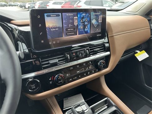 New 2026 Nissan Pathfinder Platinum image 23