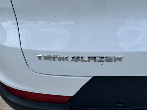 New 2026 Chevrolet TrailBlazer LT w/ Convenience Package image 9