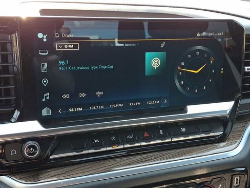 Used 2022 Chevrolet Silverado 1500 RST image 18