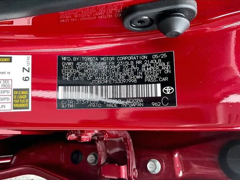 Used 2025 Toyota Corolla SE w/ Convenience Package image 21