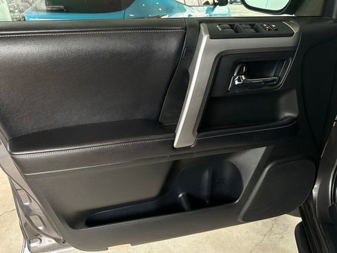 Used 2018 Toyota 4Runner SR5 Premium AWD/4WD image 12