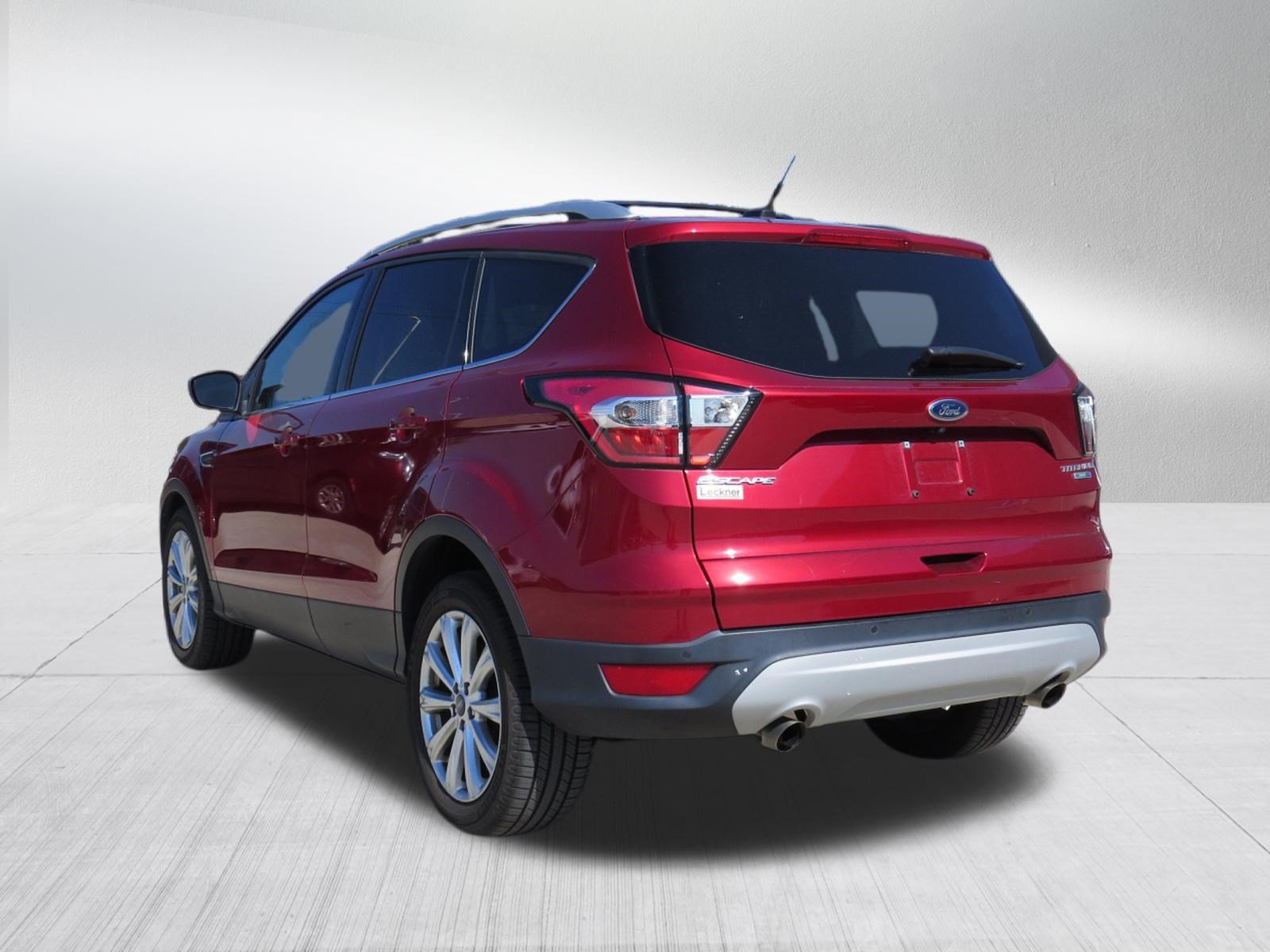 Used 2017 Ford Escape Titanium AWD/4WD image 5