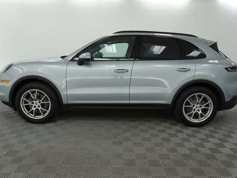 Certified 2026 Porsche Cayenne AWD/4WD image 2