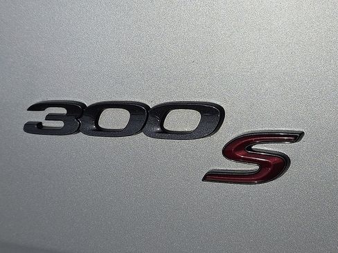 Used 2023 Chrysler 300 S image 9