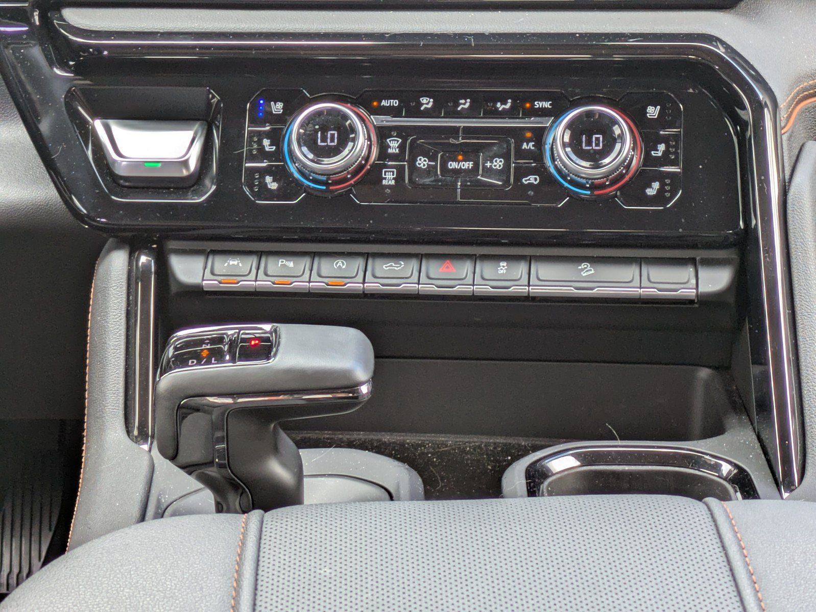 Used 2026 GMC Sierra 1500 AT4 w/ AT4 Premium Package AWD/4WD image 16