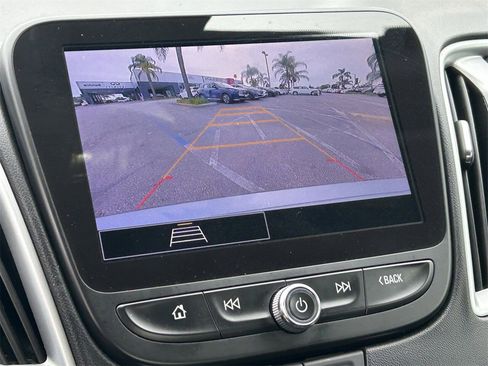 Used 2024 Chevrolet Malibu LT image 30