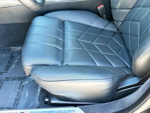 Used 2024 BMW 750e xDrive image 20