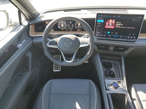 New 2026 Volkswagen Tiguan SEL R-Line image 24