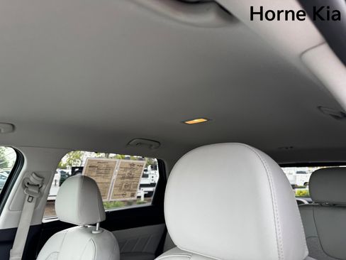 Certified 2023 Kia Sorento SX Prestige image 23