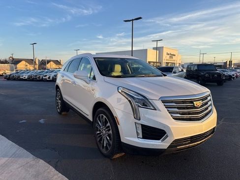Used 2017 Cadillac XT5 Premium Luxury image 9
