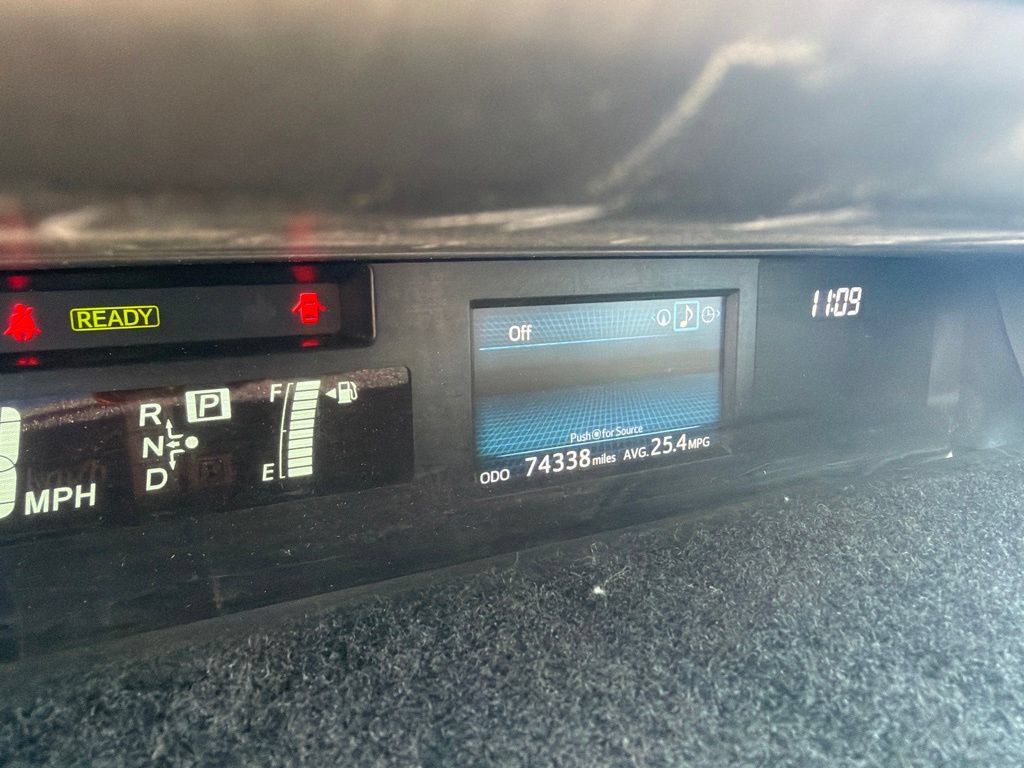 Used 2015 Toyota Prius V Three FWD image 3