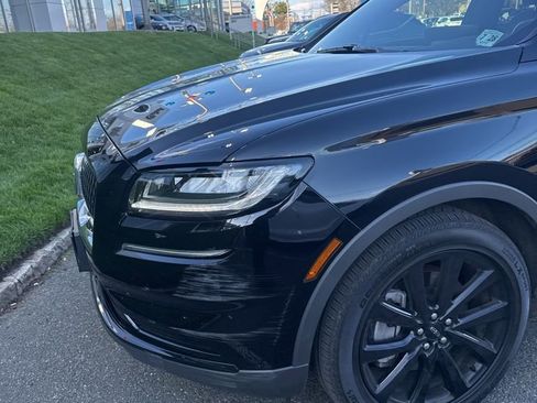 Used 2023 Lincoln Nautilus Reserve w/ Monochromatic Package image 5