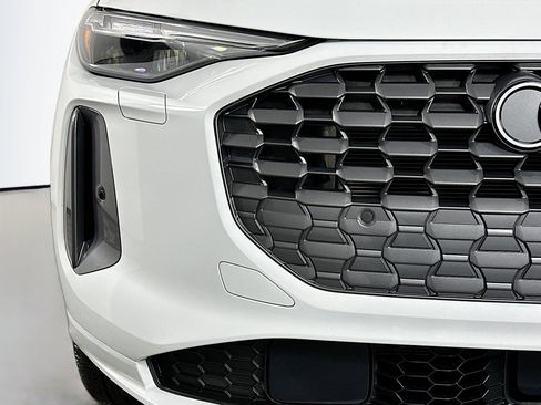 Used 2025 Audi Q5 Premium Plus w/ Premium Plus image 16