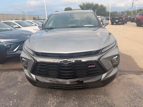 Used 2025 Chevrolet Blazer RS w/ Driver Confidence II Package FWD image 2