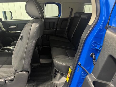 Used 2008 Toyota FJ Cruiser 4WD image 11