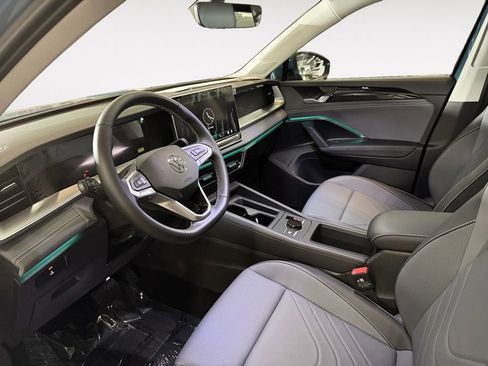 New 2026 Volkswagen Tiguan SE AWD/4WD image 10