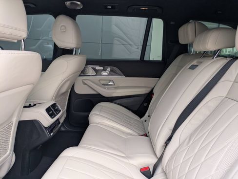 Used 2025 Mercedes-Benz GLS 63 AMG 4MATIC image 14