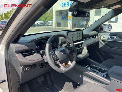 New 2025 Ford Explorer ST image 30
