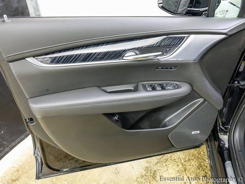 Certified 2024 Cadillac XT6 Premium Luxury w/ LPO, Floor Liner Package image 20