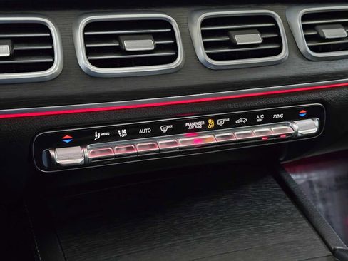 Used 2024 Mercedes-Benz GLS 450 GLS 450 image 31