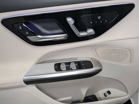 Certified 2025 Mercedes-Benz GLC 300 4MATIC image 35