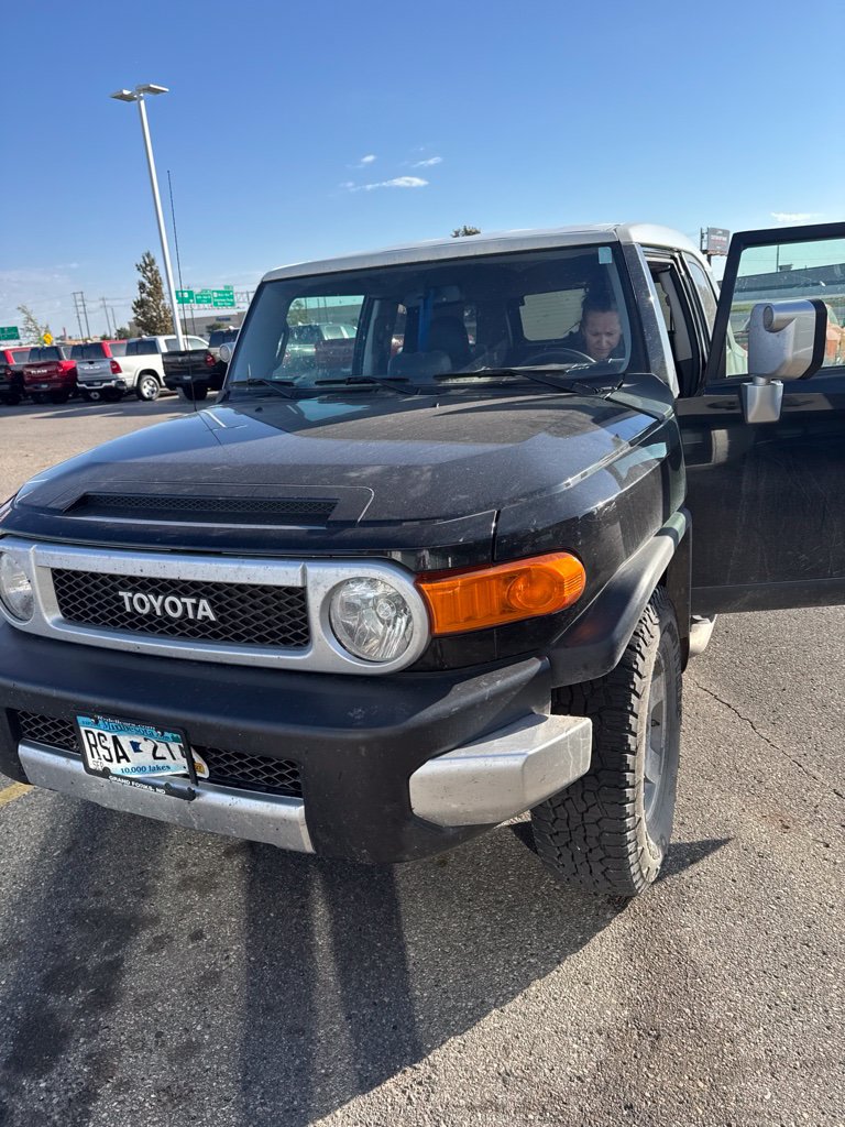 Used 2010 Toyota FJ Cruiser 4WD w/ Convenience Pkg image 4