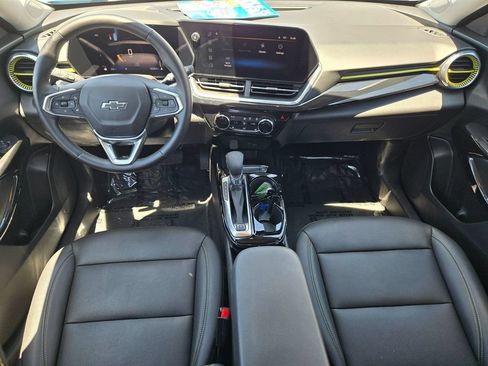 Used 2025 Chevrolet Trax ACTIV w/ Driver Confidence Package FWD image 9