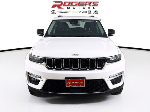 Certified 2023 Jeep Grand Cherokee Limited w/ Trailer Tow Prep Group (B) image 2