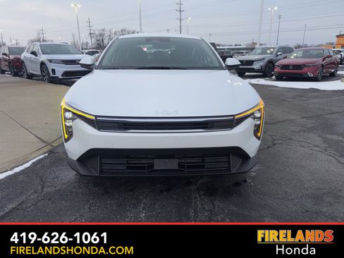 Used 2025 Kia K4 LXS image 8