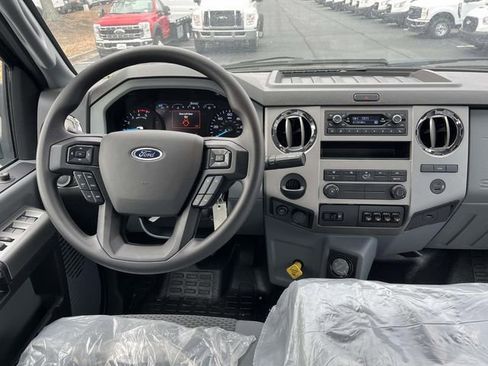 New 2026 Ford F650 2WD Crew Cab Super Duty image 10