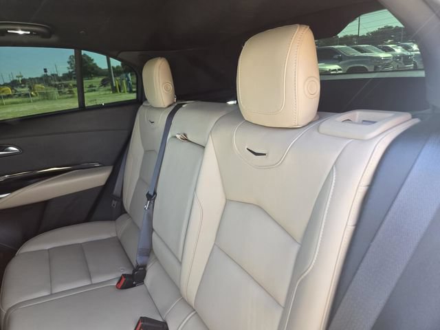 Used 2024 Cadillac XT4 Luxury w/ Cold Weather Package FWD image 37