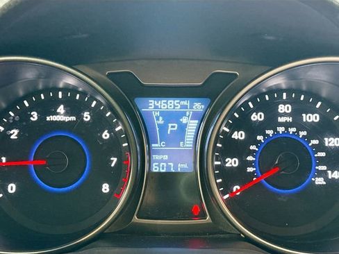 Used 2017 Hyundai Veloster Value Edition image 13