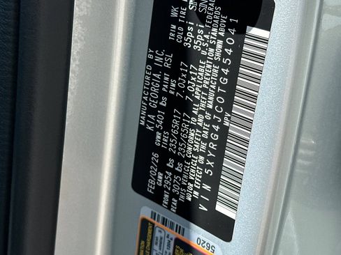 Certified 2026 Kia Sorento LX FWD image 34