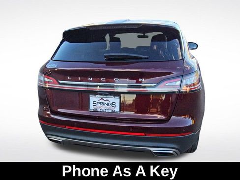 Used 2021 Lincoln Nautilus Reserve w/ Equipment Group 201A image 8