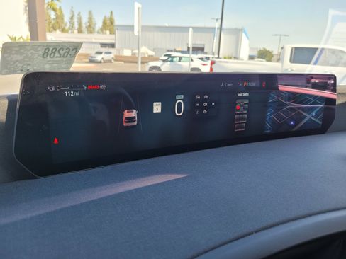 Used 2025 Ford Expedition Active AWD/4WD image 24
