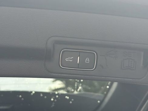 Used 2021 Ford Explorer Limited w/ Hybrid Equipment Group 310A AWD/4WD image 21