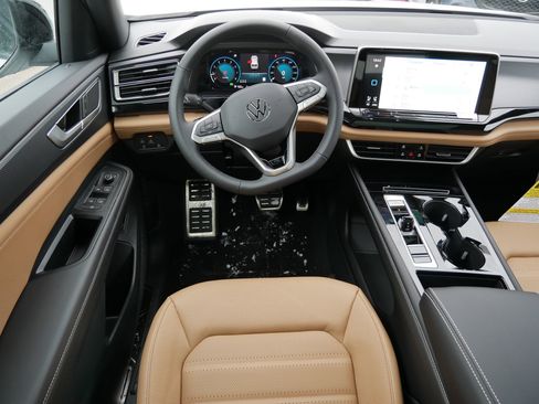 New 2026 Volkswagen Atlas Cross Sport SEL R-Line image 7