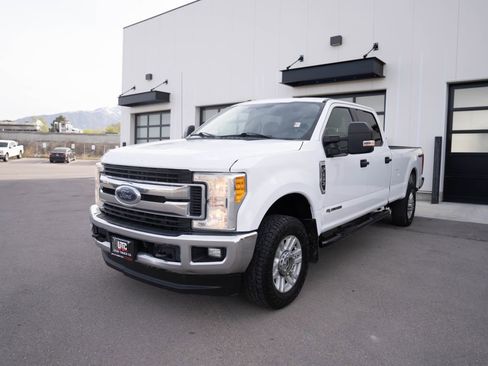 Used 2017 Ford F350 XLT w/ XLT Value Package AWD/4WD image 3