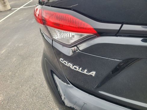 Used 2023 Toyota Corolla LE image 6