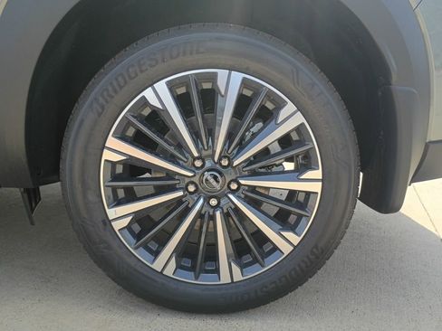 New 2026 Nissan Pathfinder Platinum image 40